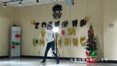 _ of room of U dancing exercise is imitated break 