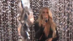 _Carrie Underwood of Cry Pretty Sino-British capti