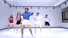 Handclap sends video of dancing of _ of billows kn