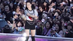 STAY - is carefree and familial concert advocate -