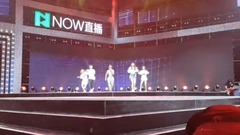 The beautiful colour composing that holds you - Ji