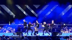 MIC Drop Remix Ver - is carefree and familial conc