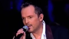 Muro_Miguel Bose