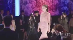 [Abandon me clutching I] old Jon heats up a kiss i