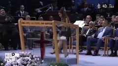 _Ariana Grande of edition of spot of A Natural Wom