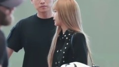 18/09/08_BLACKPINK of airport of BLACKPINK Lisa Re