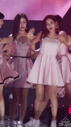 Qiao Xuan - video of dancing of 180915_ of show of