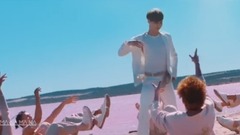 Zhang Yi of _ of NAMANANA Sino-British caption is