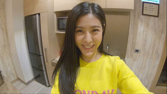 Liu Ai of Weekly Erika VLOG 02_Erika stands