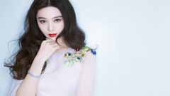 Enthusiastic Chinese DJ 