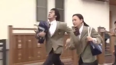 [clothes of new wall bear] go to school be late to