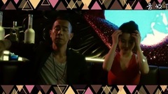 The film " black and white and labyrinthian " Ch