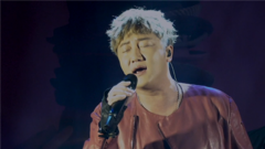 Strange cap _ closes