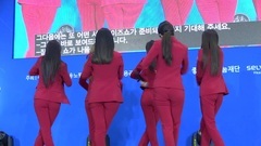 Zuo of CLC - BLACK DRESS aids labour to learn in