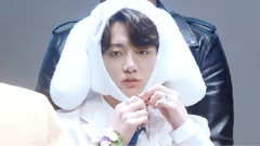 Autograph of the cliff on country of this hare cro