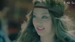 Jennie__ confused and disoriented turns a _BLACKPI