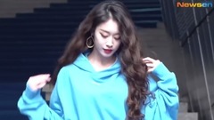 Wisdom beautiful blue rug / media wall D.GNAK 2019