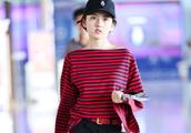 Song Zuer shows body airport, netizen: Is this leg