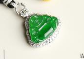Dark this world of beautiful jade green of green jade embellish, laugh at Buddha to jubilate in jade