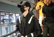 Cai Xukun wears thick coat occurrence airport, net