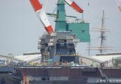 Japan gives cloud class to allow aircraft carrier