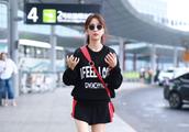 Shanghai, tong Liya shows body airport, netizen: T
