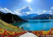 Coordinate, pool of sky of Xinjiang day mountain