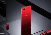 Public praise of record of innovation of OPPO R15