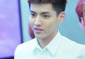 Implied meaning of rich of Wu Yifan hair is quite