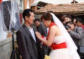 Rural ruffian marries blind widow, bridal glazing 