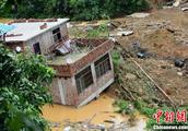 Guangxi Tian Lin assaults 20 buildings to collapse