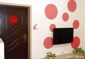 Male friend decorates marriage room, decorate so m