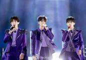 TFboys5 anniversary concert, crimson of half of a